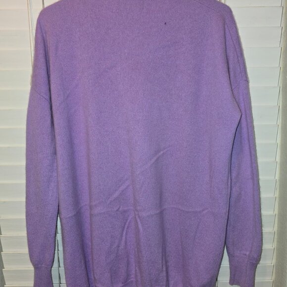 ✨ Jones New York 100% Cashmere V-Neck Sweater – Lavender – Size L ✨ - Picture 2 of 5